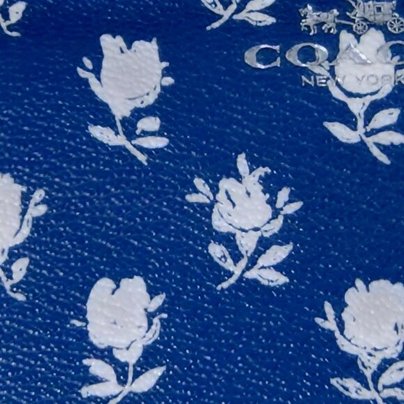 Coach Badlands Blue & White Floral Wrislet - 6"x4" - Picture 4 of 6